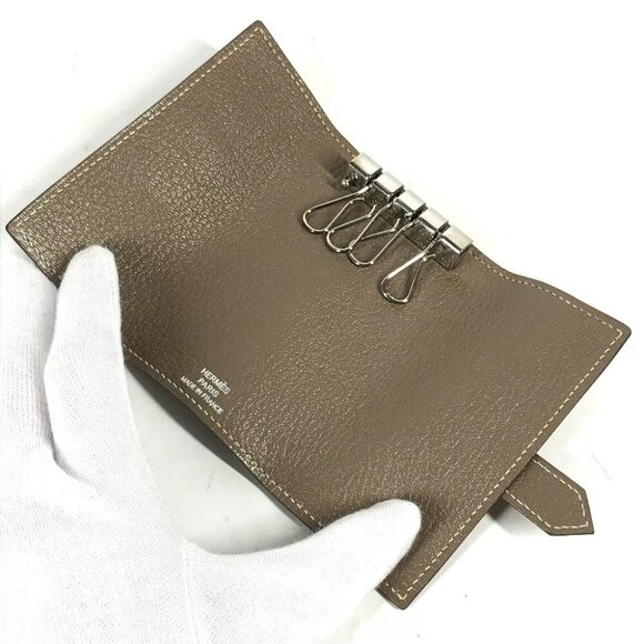 HERMES 4 key case Bearn Key H logo Key Case Chevre Etoupe Beige/SilverHardware - Picture 6 of 10